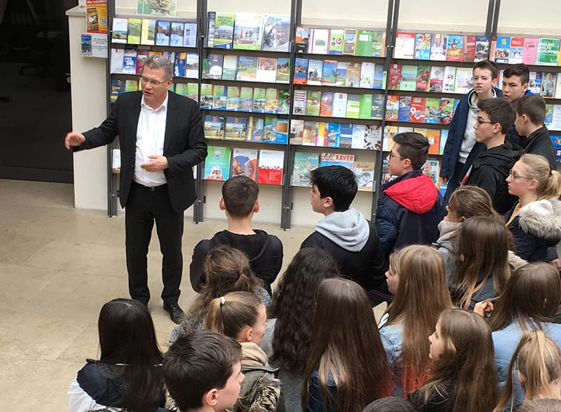 Besuch der 8er im Rathaus
